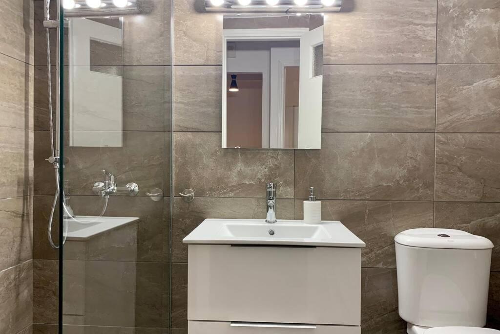 Kallimarmaro 2-Bedroom Apartment Афіни Екстер'єр фото